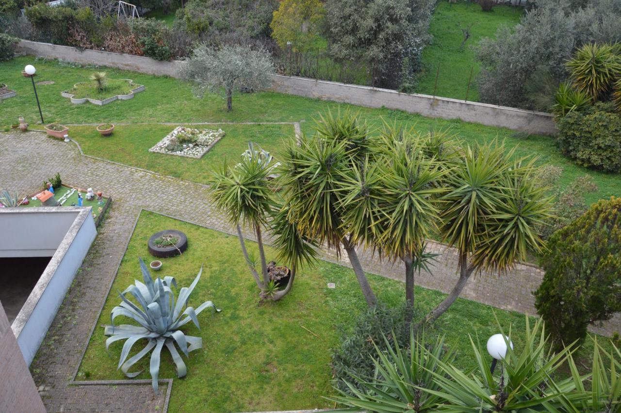 Domus Achille Fosco Ciampino Exterior foto