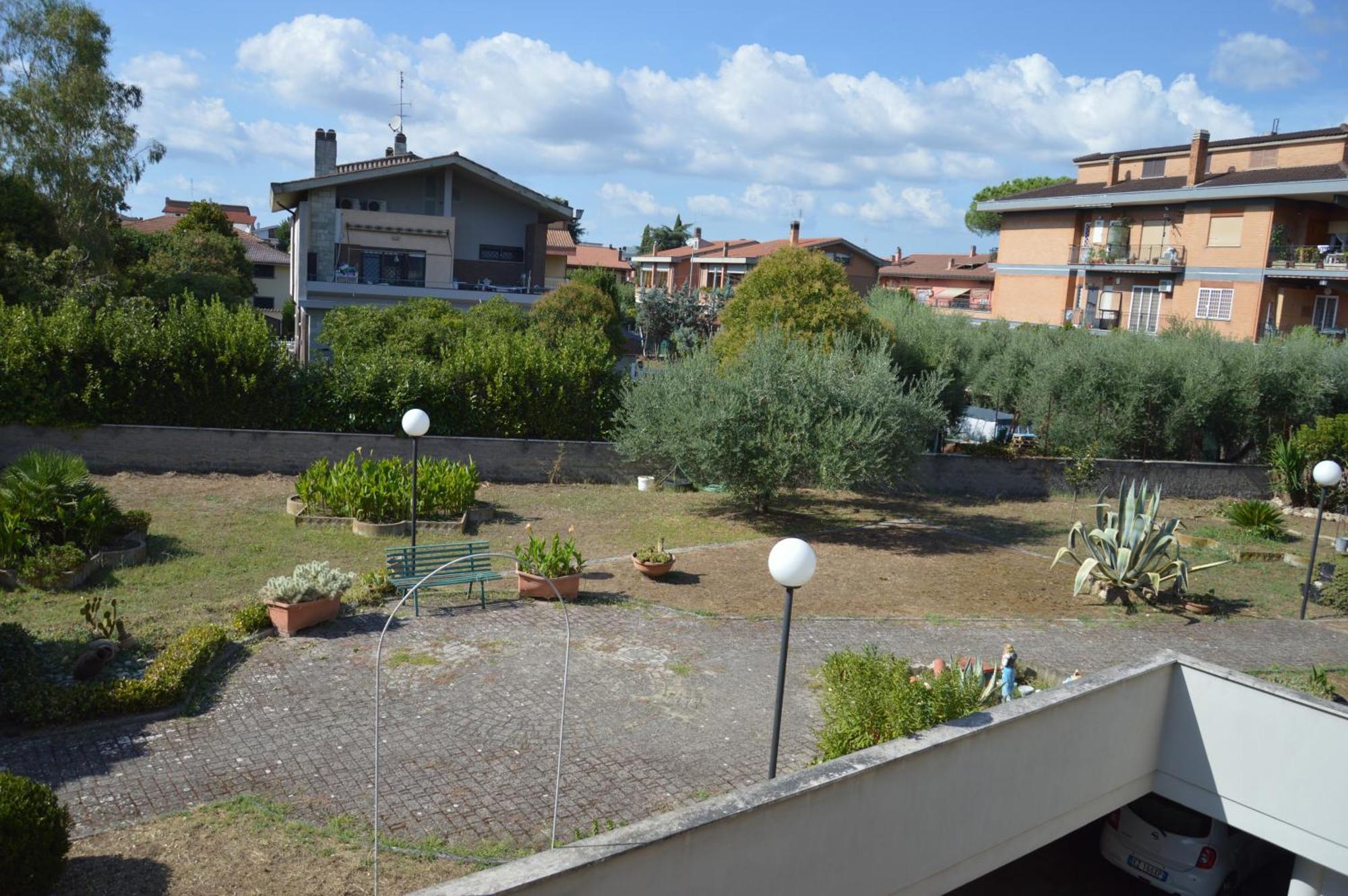 Domus Achille Fosco Ciampino Exterior foto